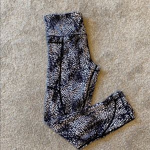 ZYIA python print 7/8 leggings NWOT